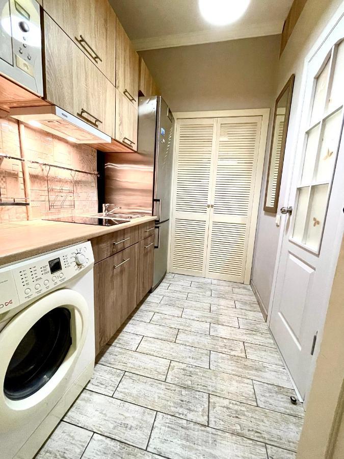 Apartamento Stare Misto Leópolis Exterior foto