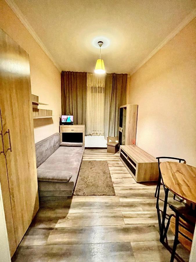 Apartamento Stare Misto Leópolis Exterior foto